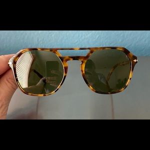 Persol 3206S sunglasses. Color: madreterra (tortoise)